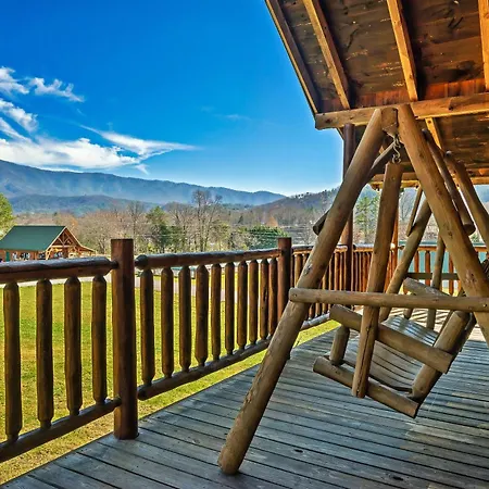 Spectacular Mtns Views With Private Hot Tub With Pool Table And Private Pond Villa